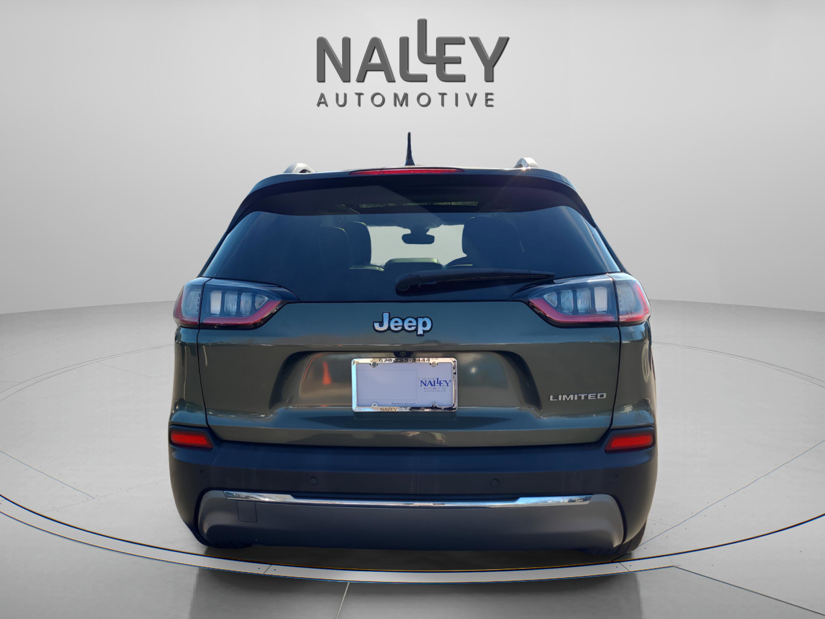 Used 2019 Jeep Cherokee Limited w/ Luxury Group image 4