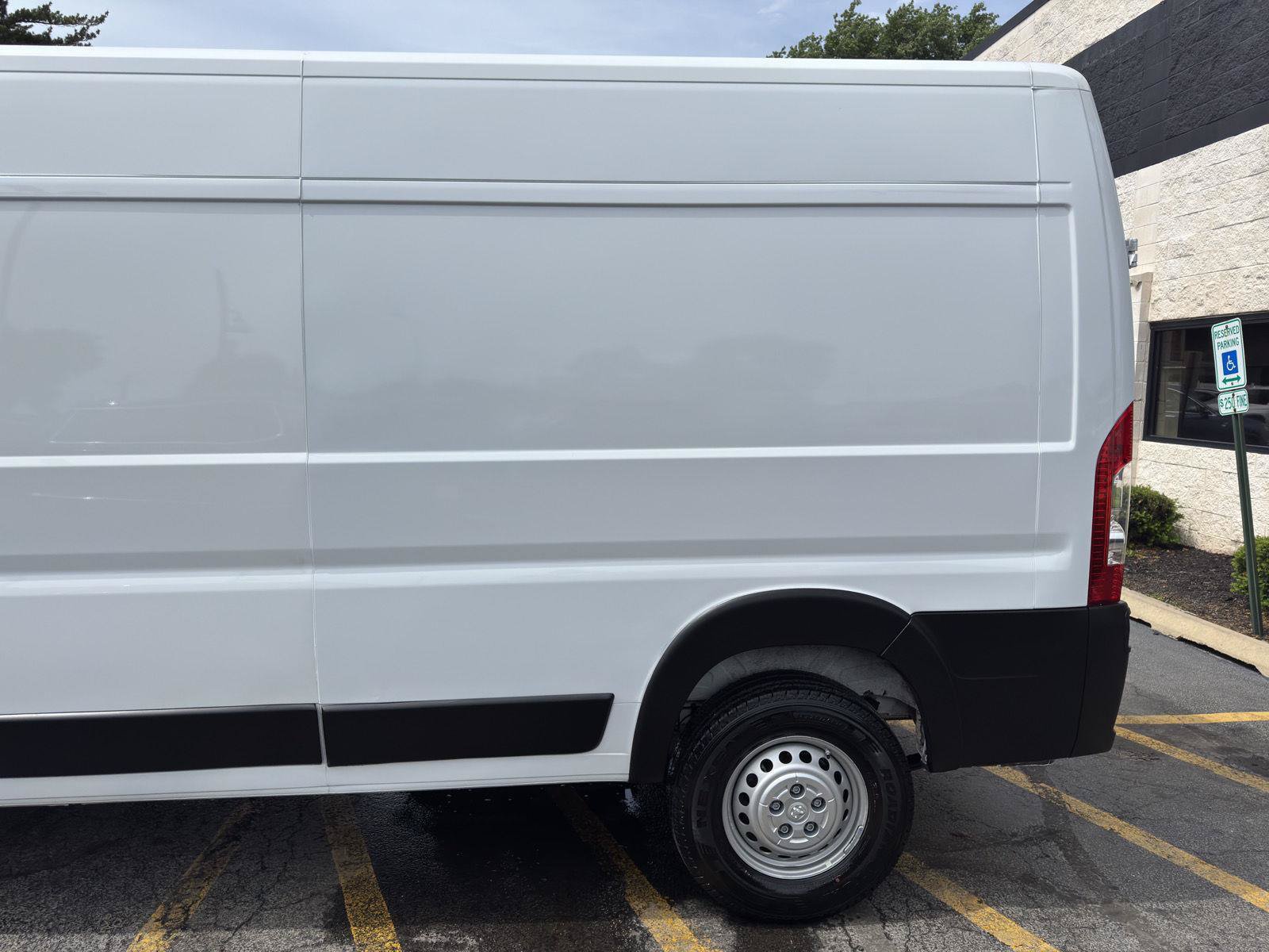 Used 2026 RAM ProMaster 2500 w/ Convenience Group FWD image 7