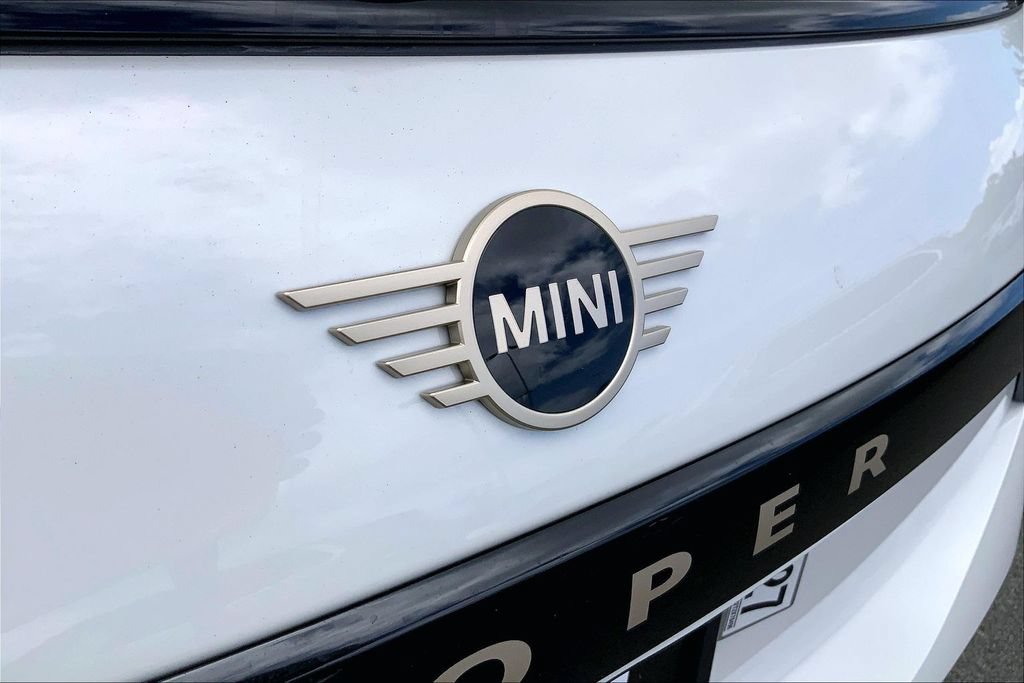 Used 2026 MINI Cooper 2-Door Hardtop FWD image 31