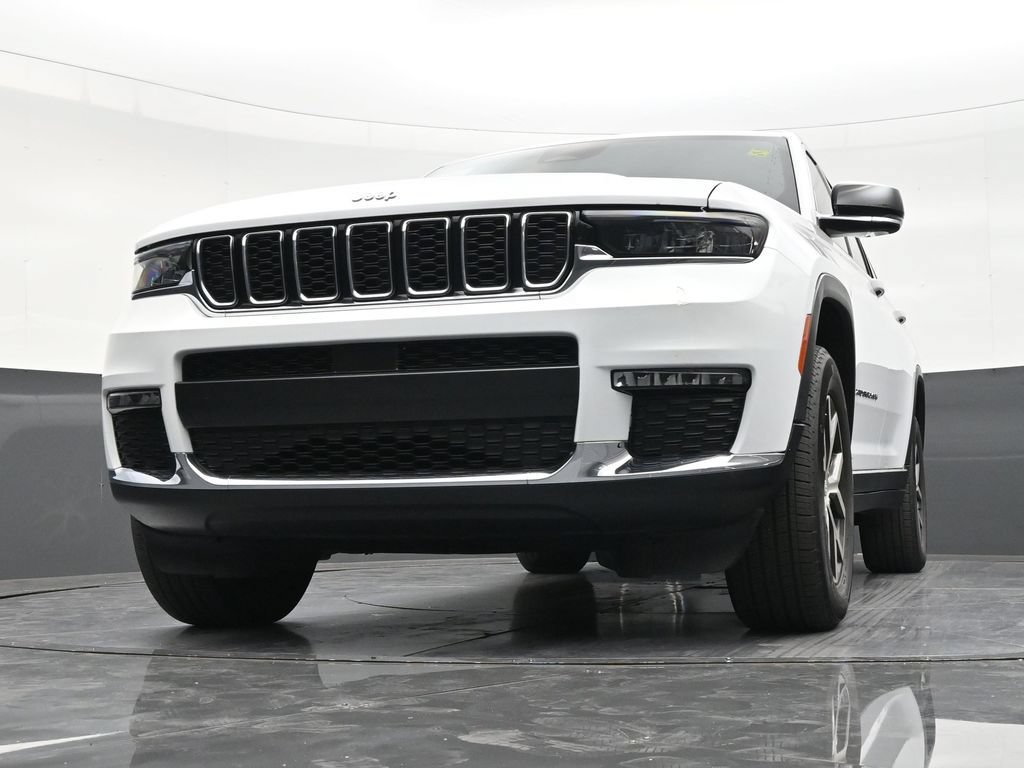 Used 2023 Jeep Grand Cherokee L Limited w/ Luxury Tech Group II AWD/4WD image 27