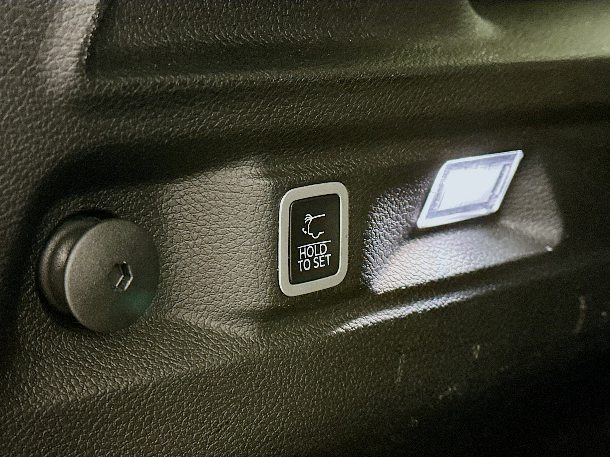 Used 2022 Jeep Grand Cherokee L Limited image 32