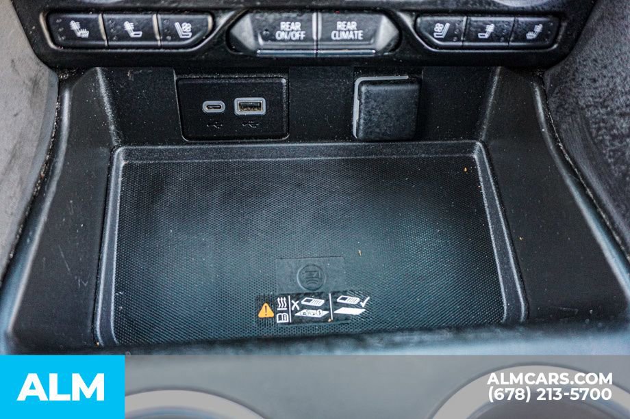 Used 2024 Chevrolet Suburban Premier RWD image 45