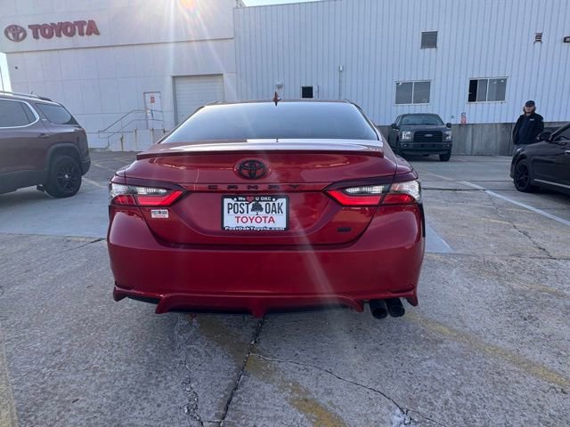 Used 2021 Toyota Camry SE image 6