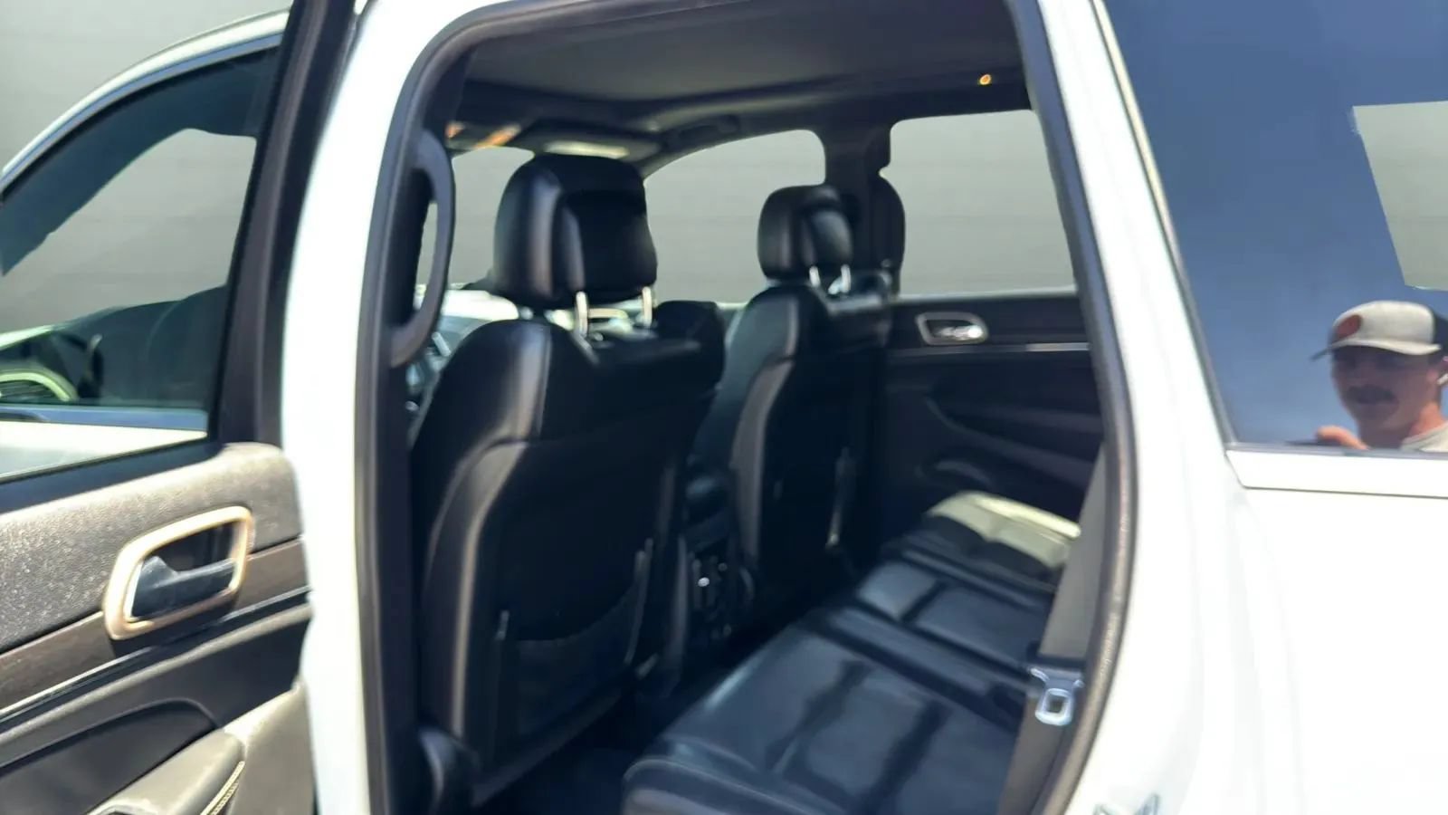 Used 2017 Jeep Grand Cherokee Limited w/ Luxury Group II RWD image 25
