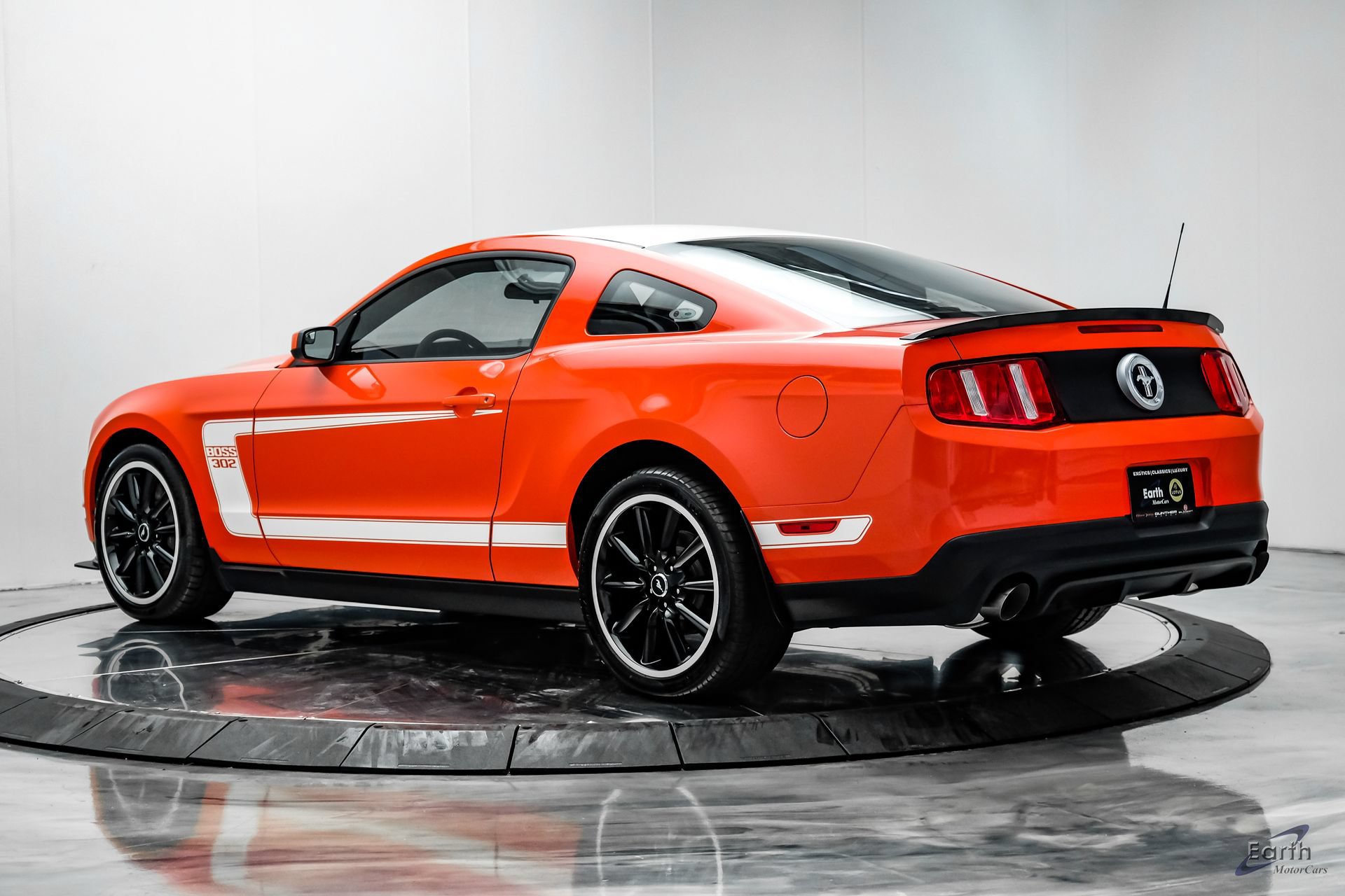 Used 2012 Ford Mustang Boss 302 w/ Boss 302 Accessory Pkg RWD image 10