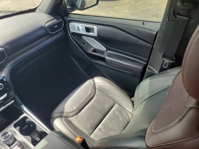 Certified 2023 Ford Explorer Platinum w/ Technology Package image 13