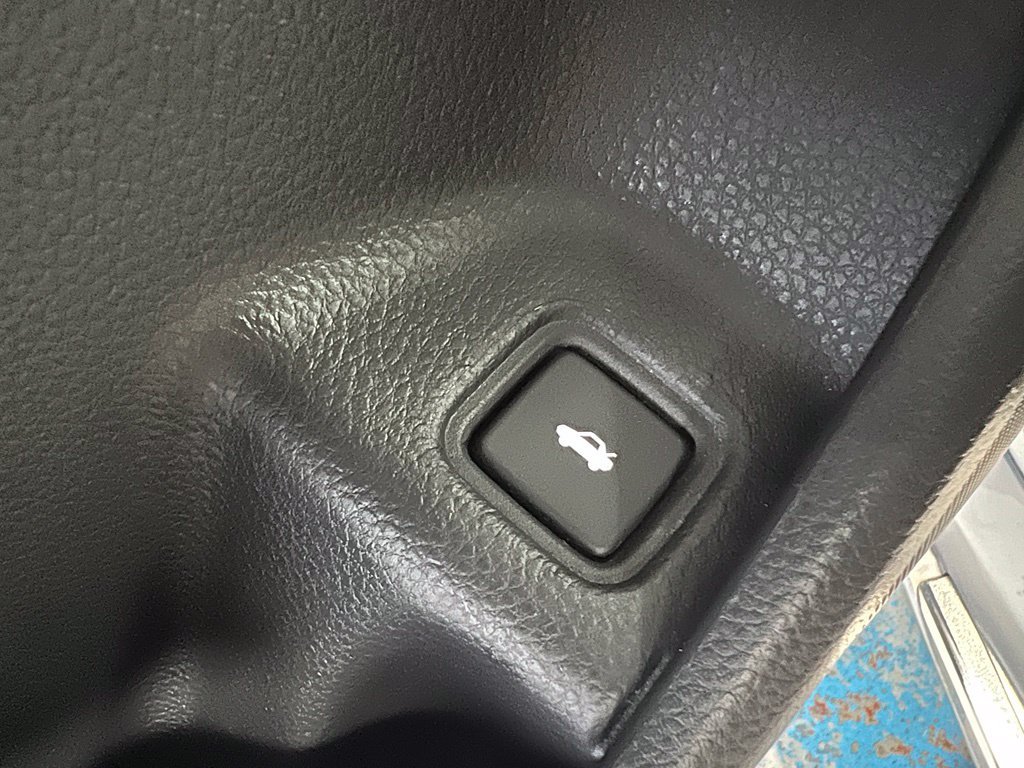 Used 2020 Honda Accord EX image 37