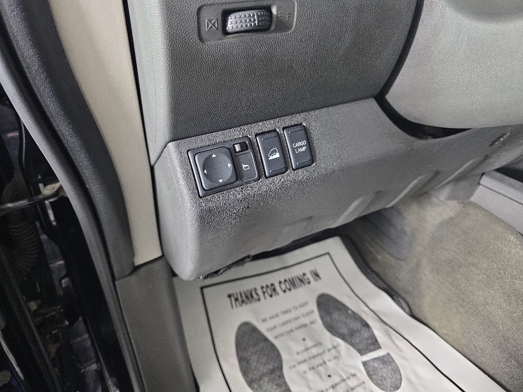 Used 2017 Nissan Frontier PRO-4X AWD/4WD image 10
