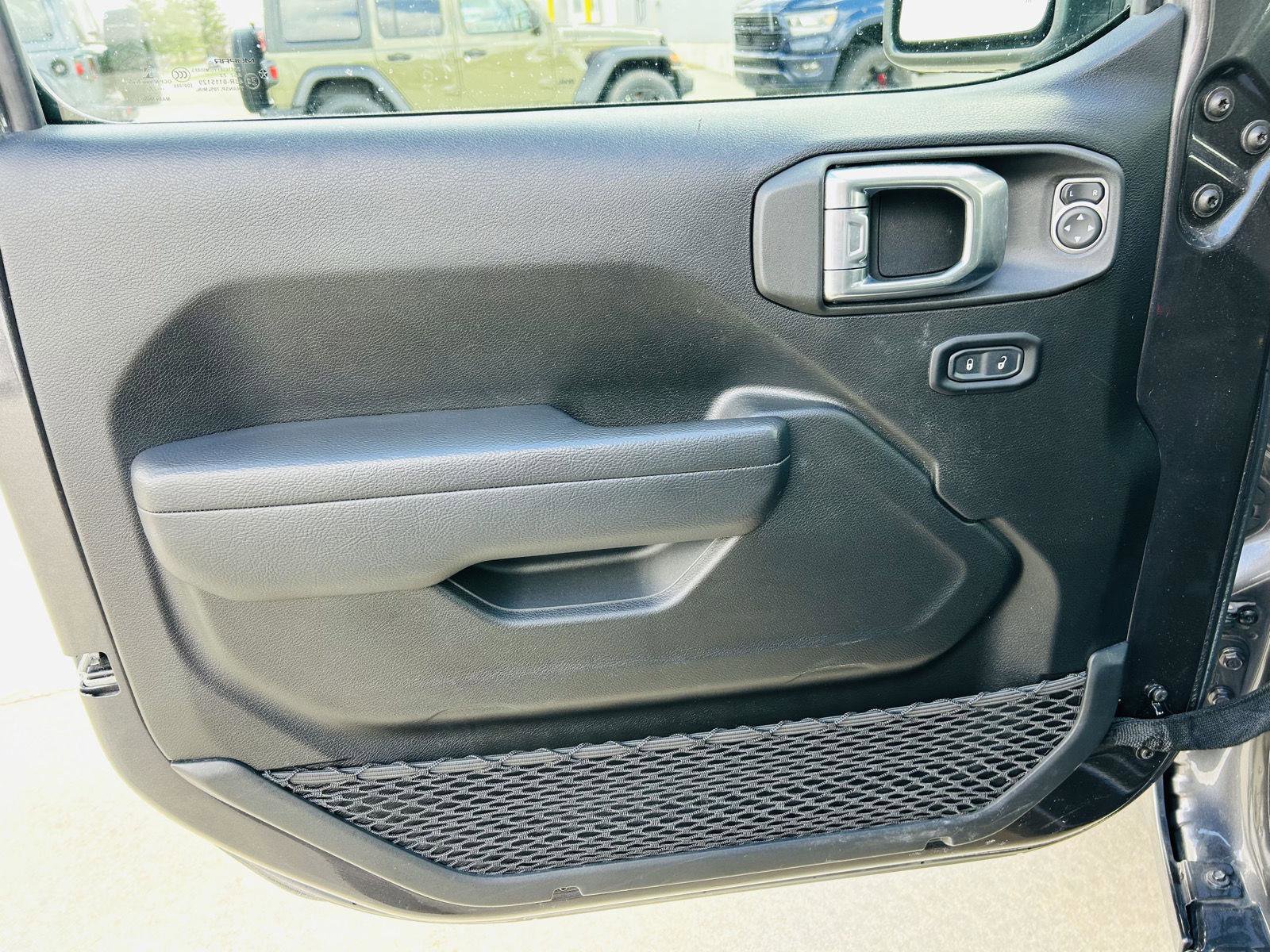 Used 2022 Jeep Wrangler Unlimited Sport image 7