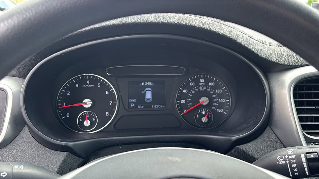 Used 2019 Kia Sorento LX image 16