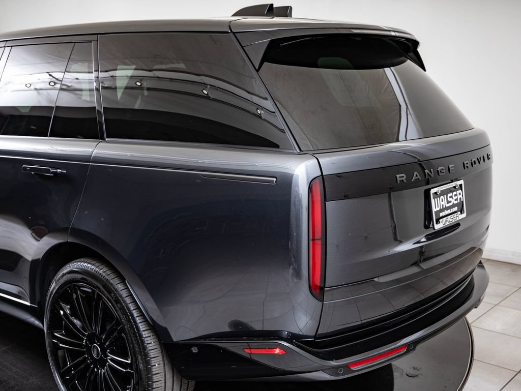 Used 2025 Land Rover Range Rover SE AWD/4WD image 19