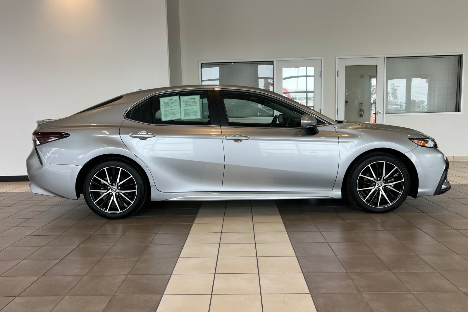 Certified 2024 Toyota Camry SE w/ Audio Upgrade Package FWD image 3