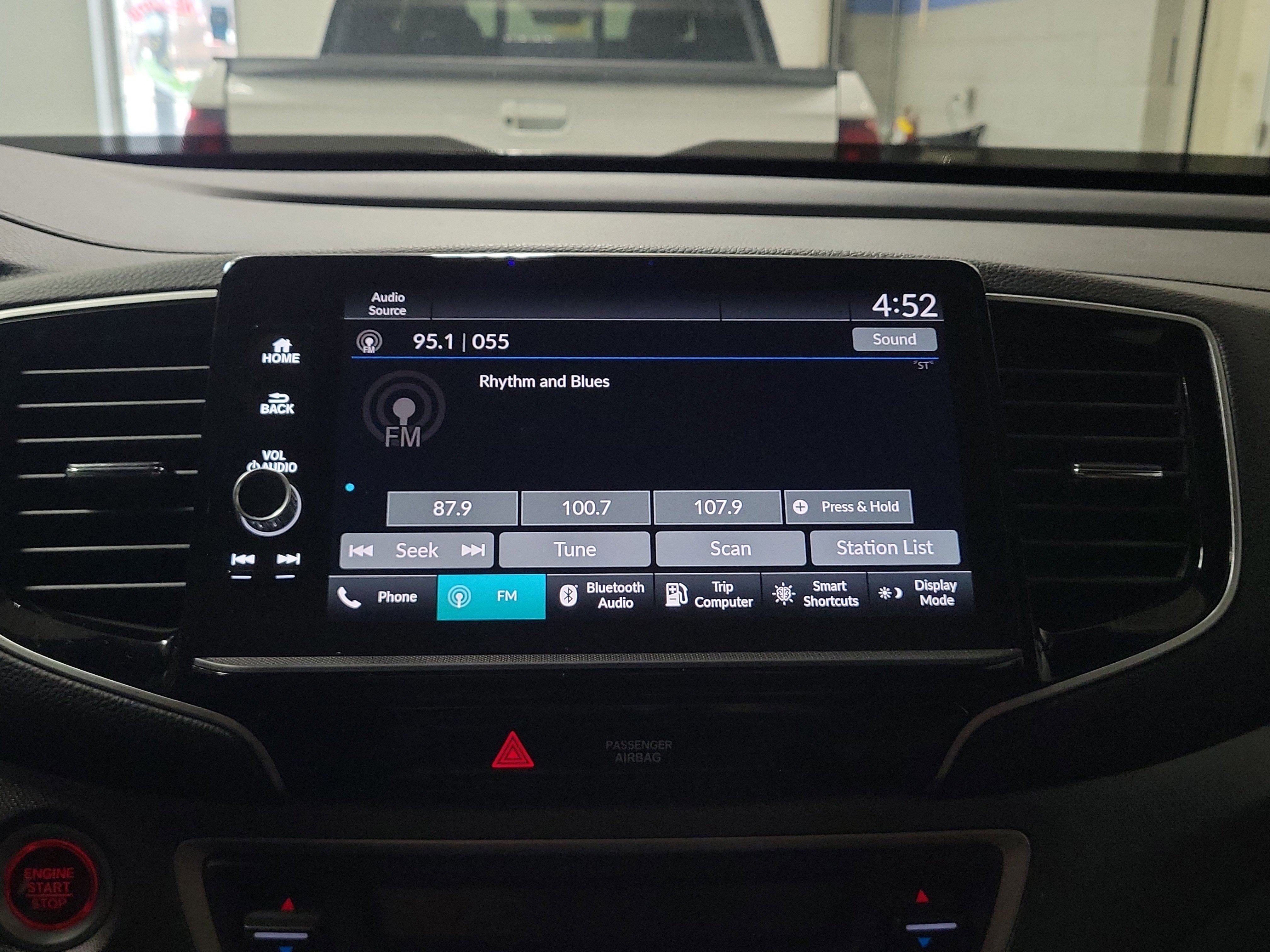 Certified 2025 Honda Ridgeline RTL image 28