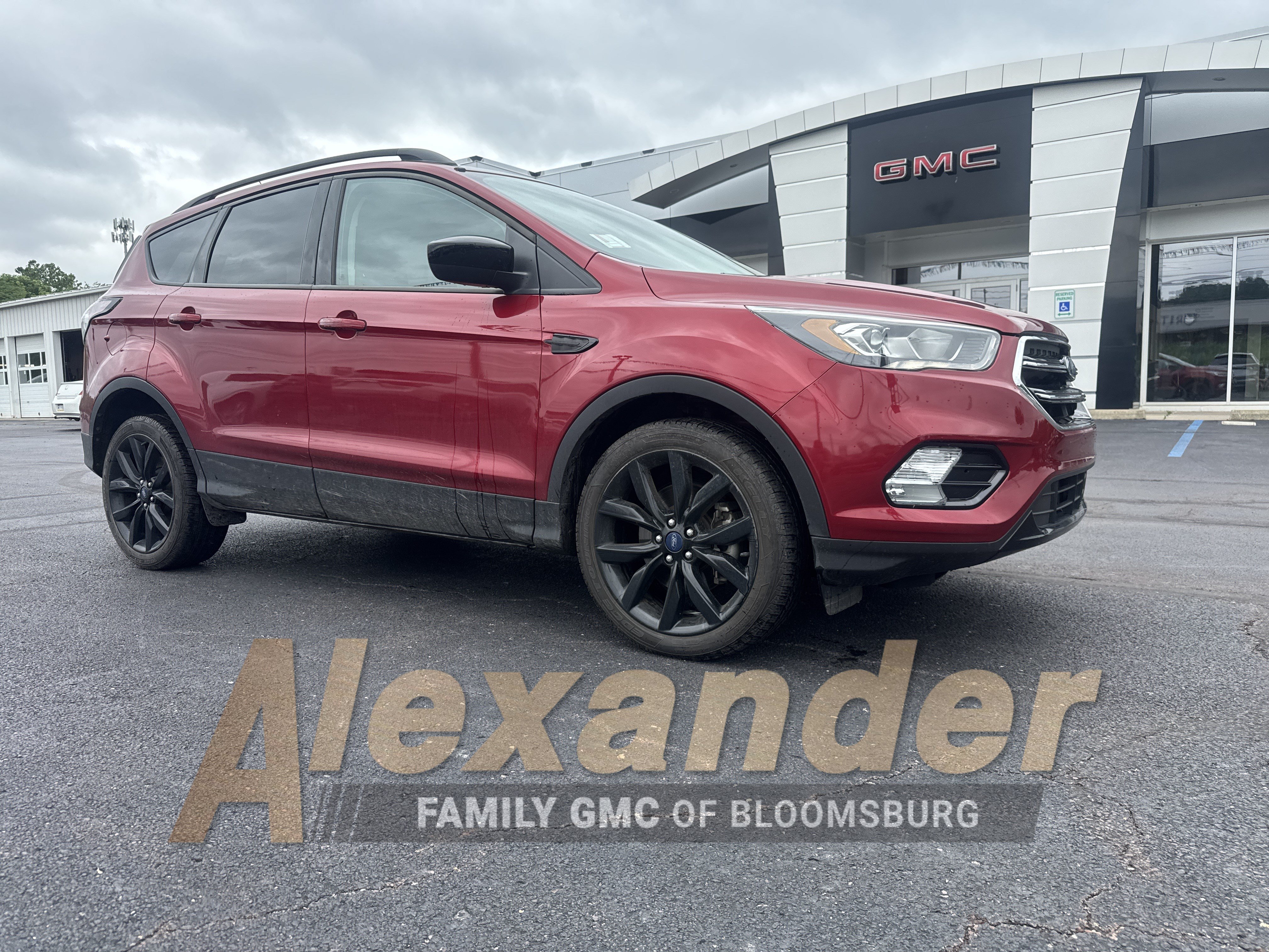 Used 2018 Ford Escape SE w/ SE Sport Appearance Package