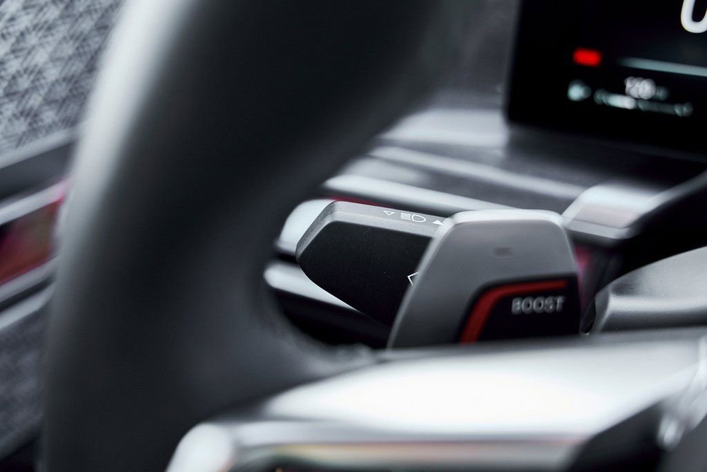 Used 2024 BMW 760i xDrive image 61