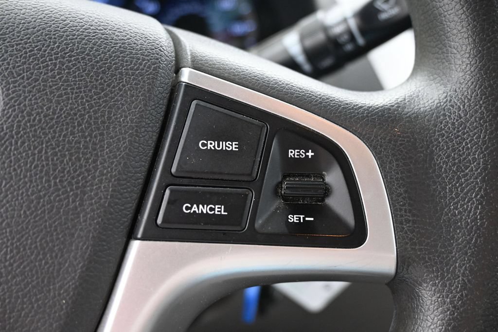 Used 2013 Hyundai Accent GLS w/ Premium Pkg FWD image 23
