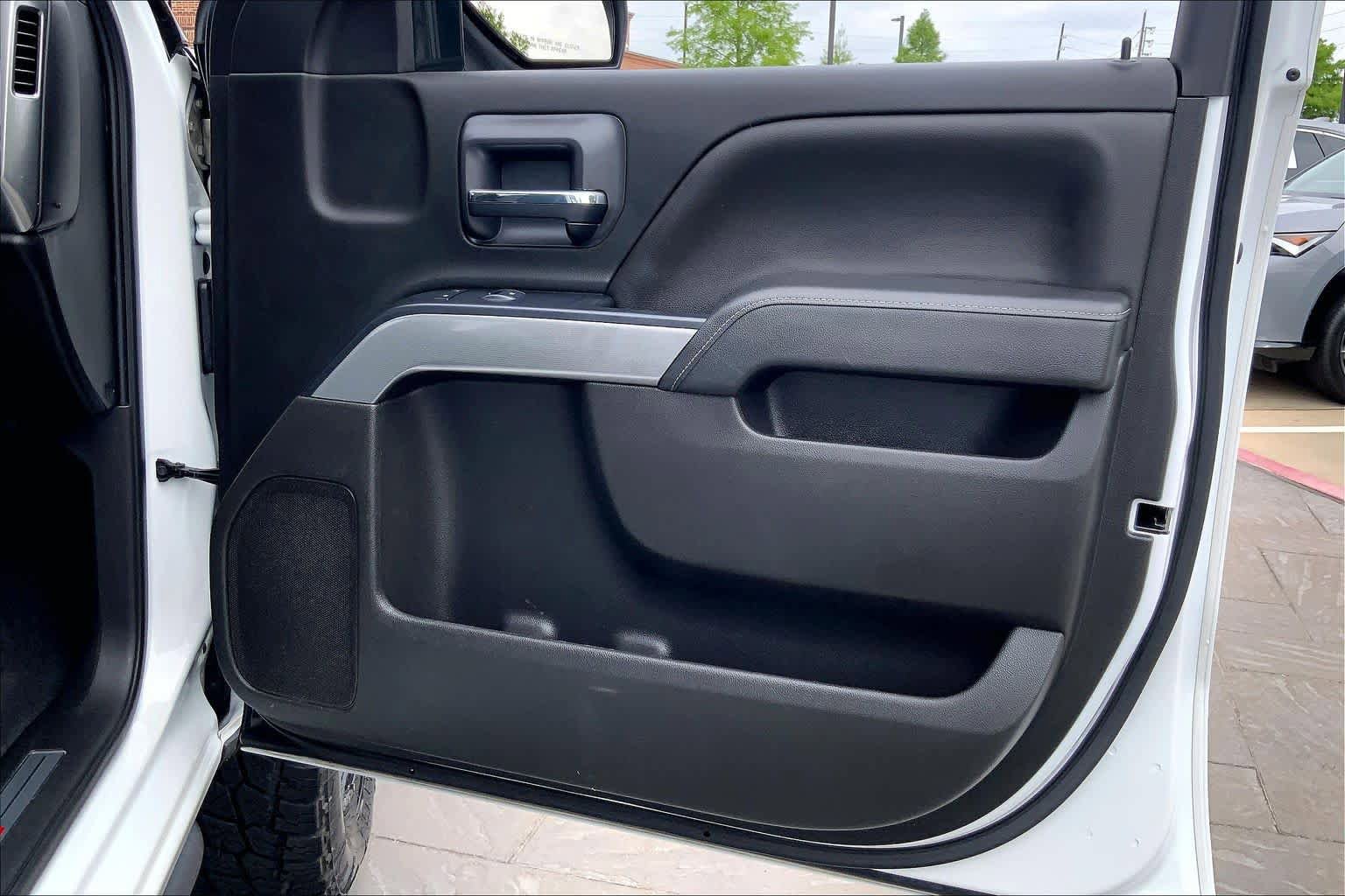 Used 2018 Chevrolet Silverado 1500 LT w/ All Star Edition AWD/4WD image 22