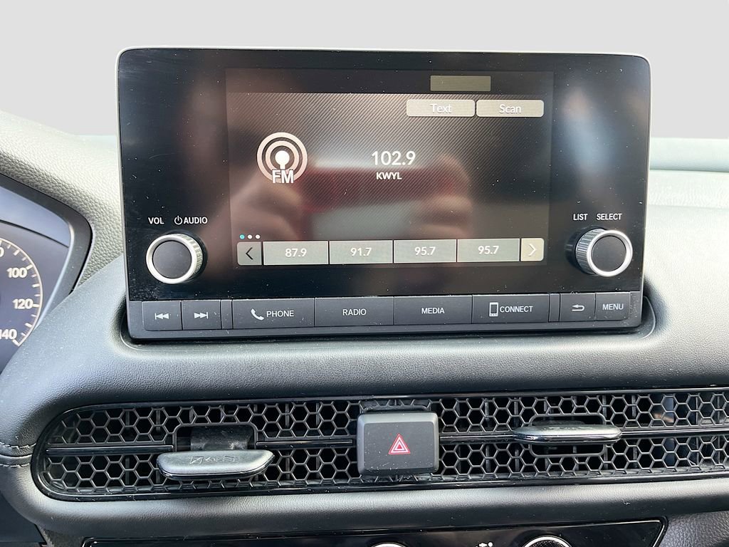 Used 2023 Honda HR-V LX image 14