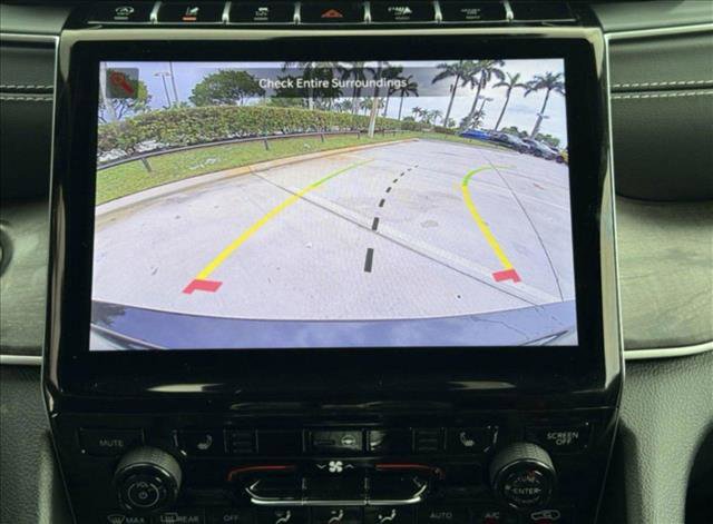 New 2025 Jeep Grand Cherokee L Limited w/ Black Appearance Package image 13