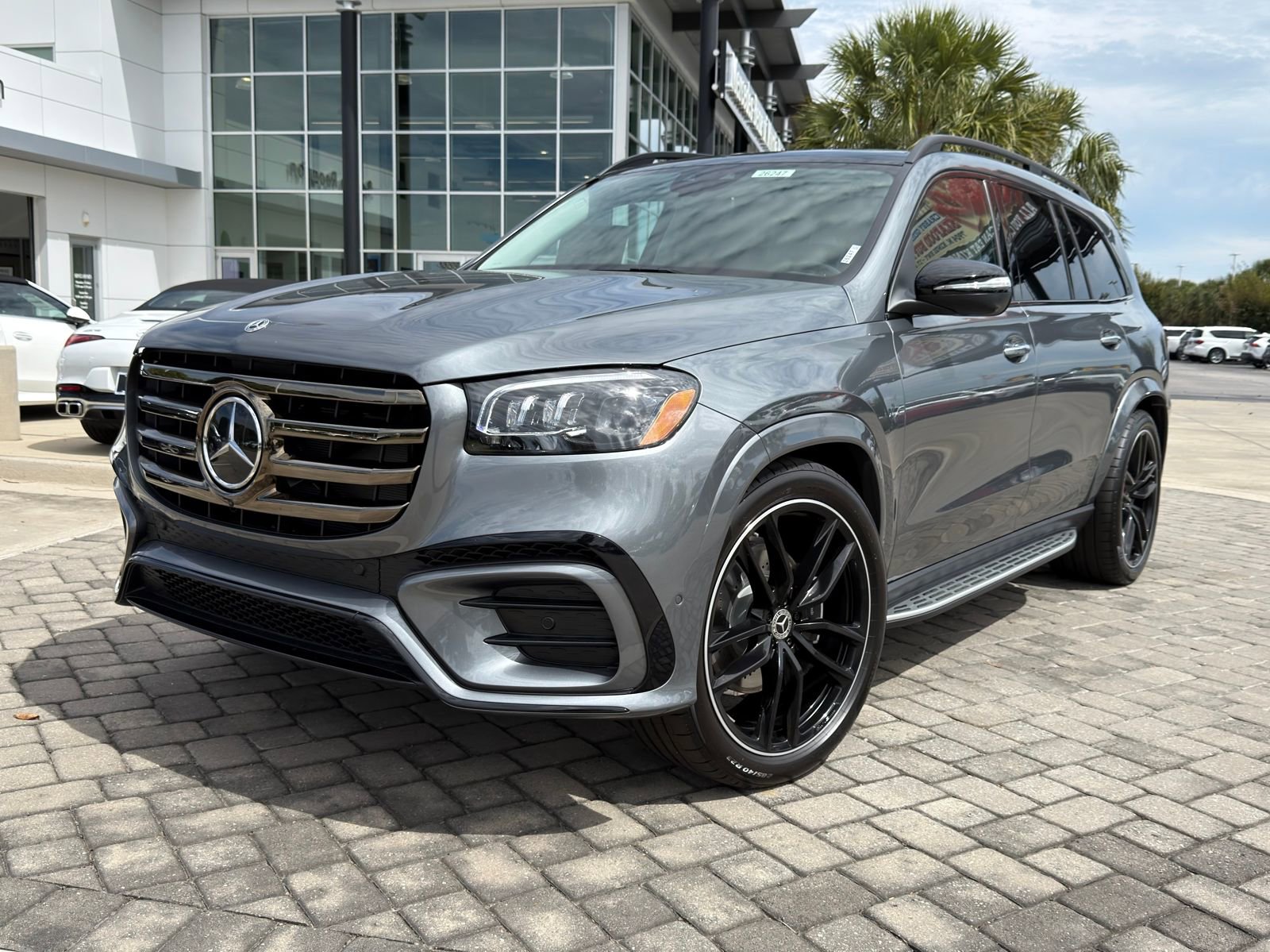 New 2026 Mercedes-Benz GLS 580 4MATIC image 1