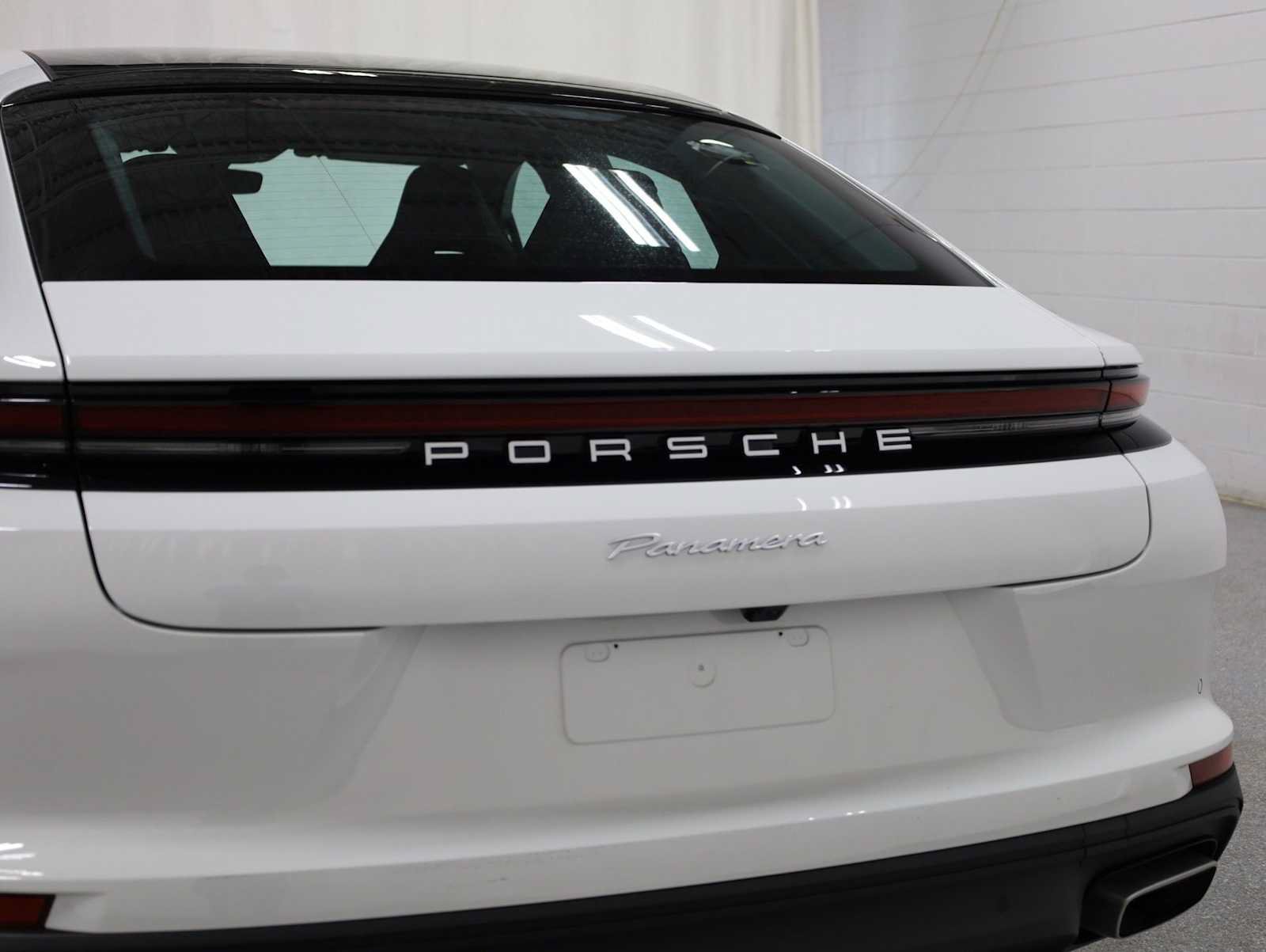 Certified 2024 Porsche Panamera 4 AWD/4WD image 8