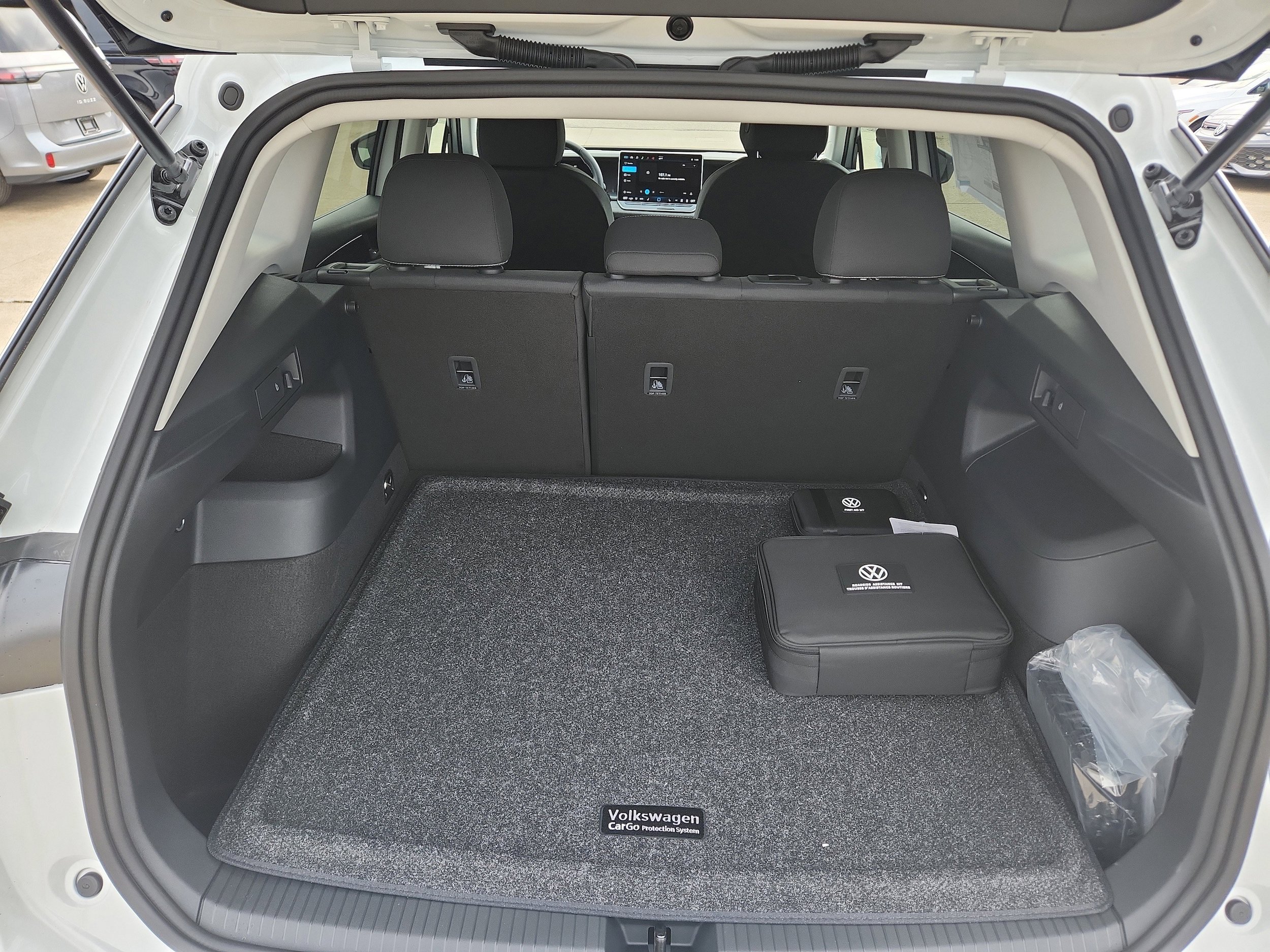 New 2026 Volkswagen Tiguan S AWD/4WD image 9