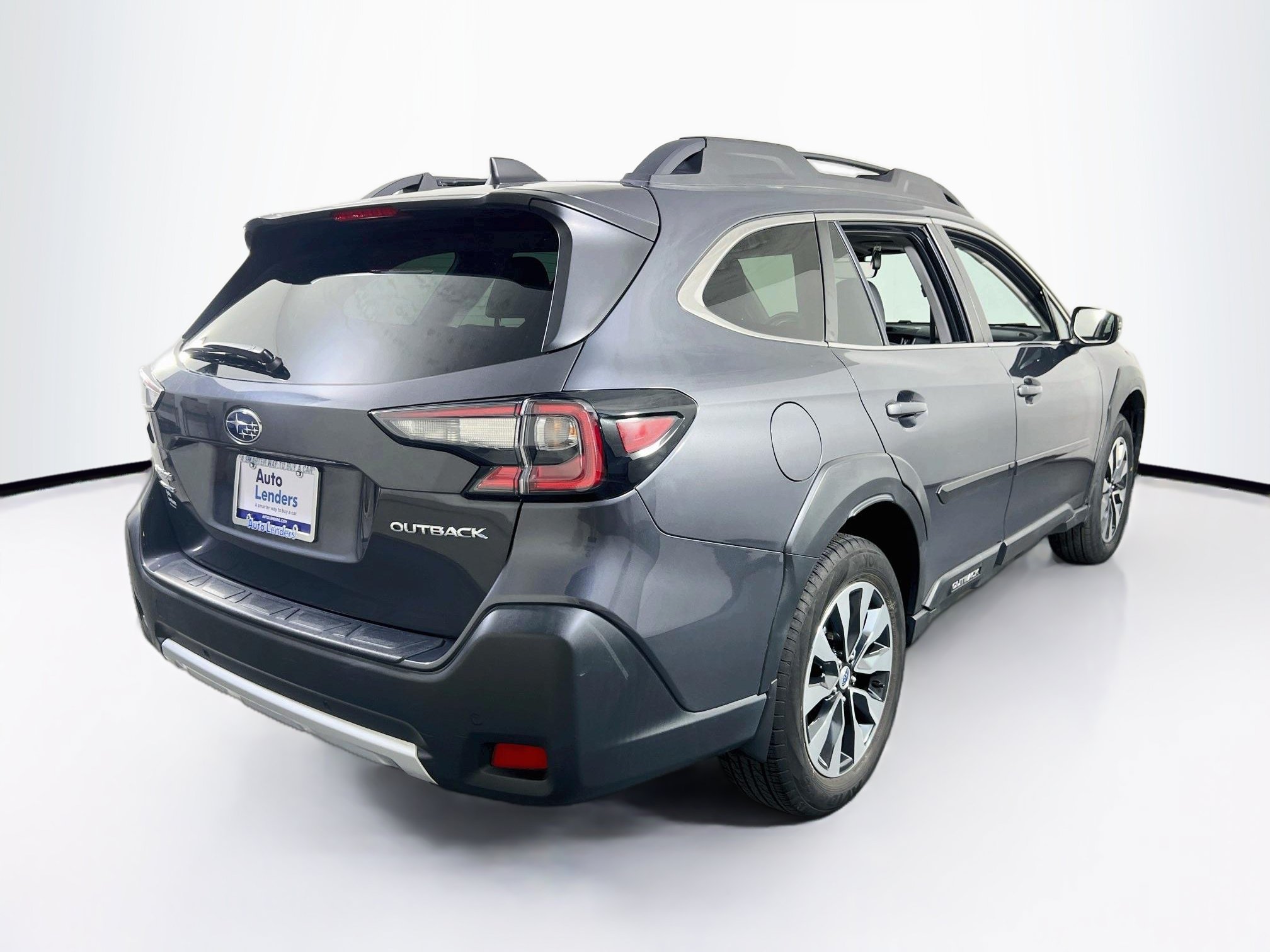 Used 2023 Subaru Outback Limited AWD/4WD image 5