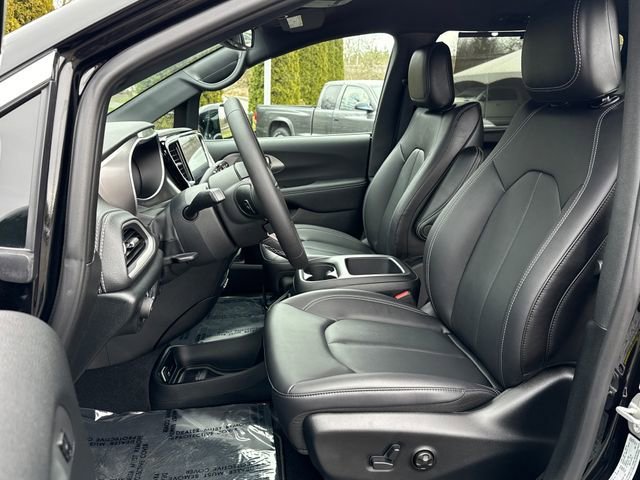New 2026 Chrysler Pacifica Select AWD/4WD image 20