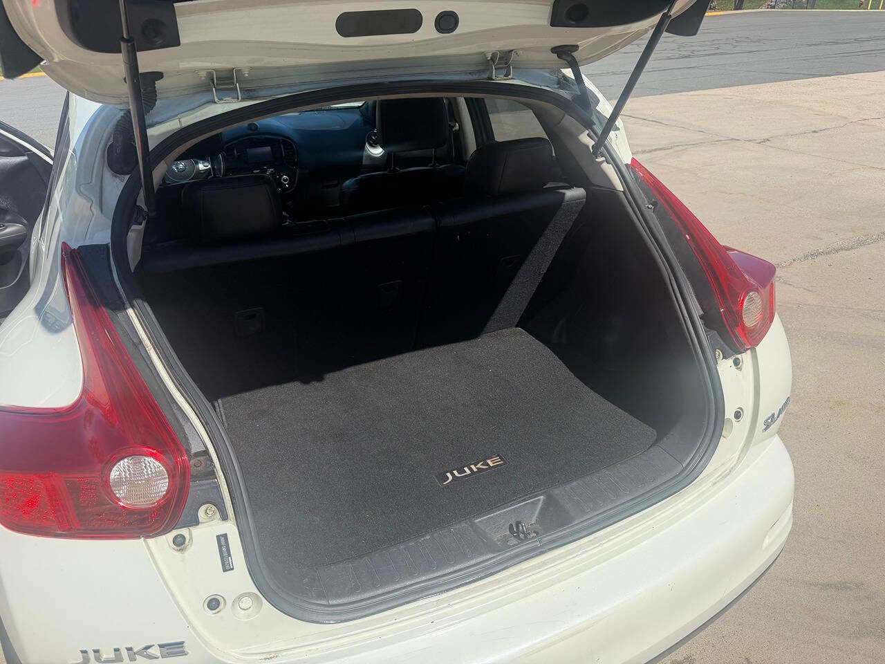 Used 2011 Nissan Juke SL image 19