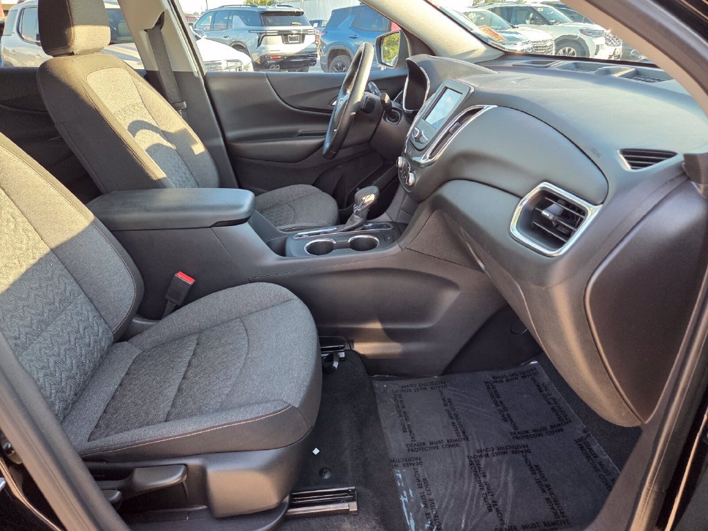Used 2024 Chevrolet Equinox LT AWD/4WD image 16