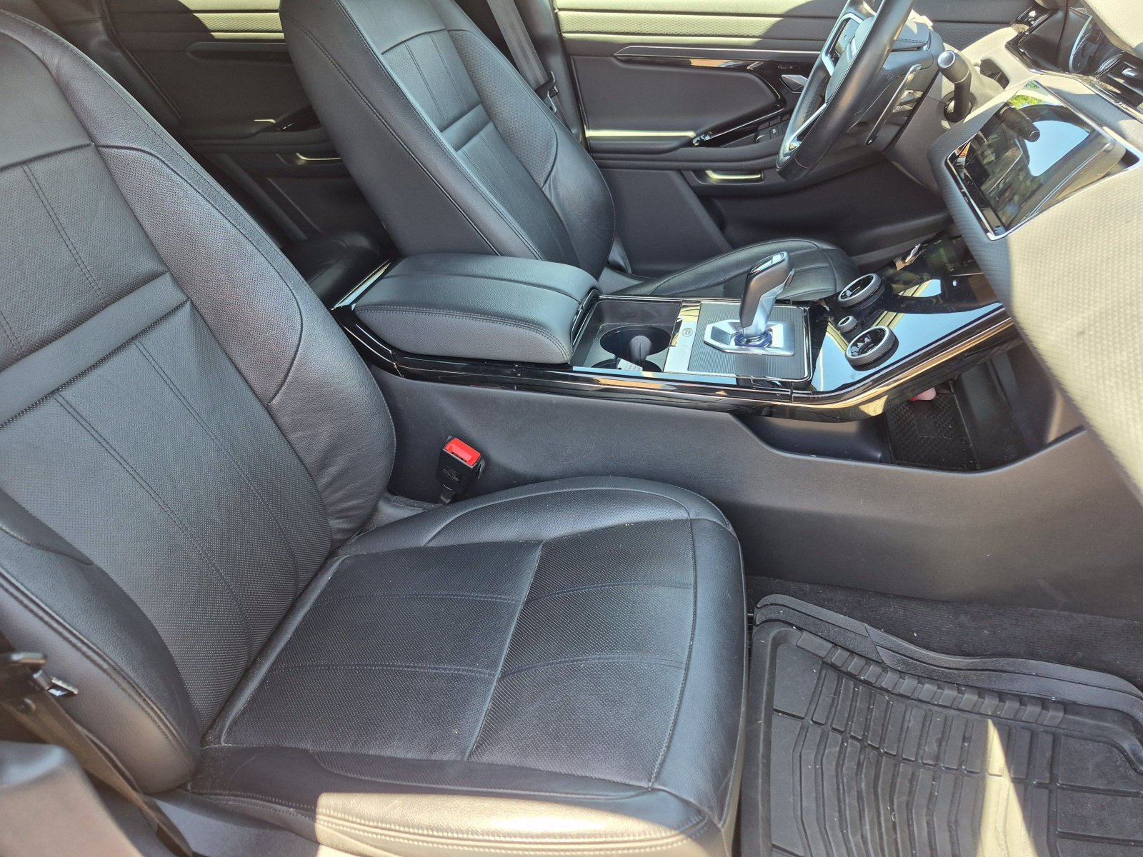 Used 2023 Land Rover Range Rover Evoque R-Dynamic S AWD/4WD image 22