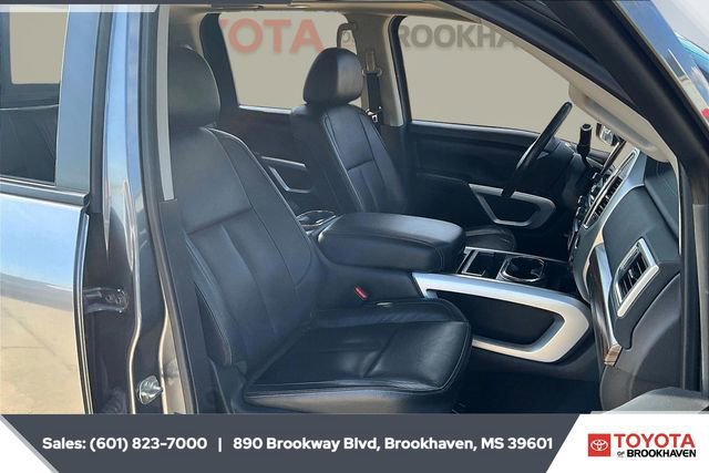 Used 2021 Nissan Titan SL w/ Moonroof Package image 6