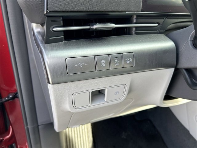 Used 2024 Hyundai Kona SE image 17