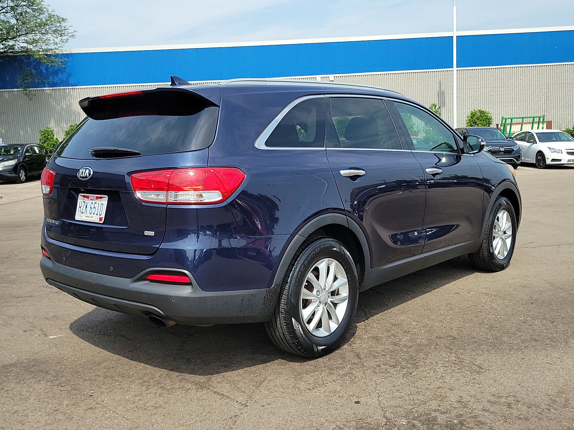 Used 2016 Kia Sorento LX w/ LX Convenience Package image 3