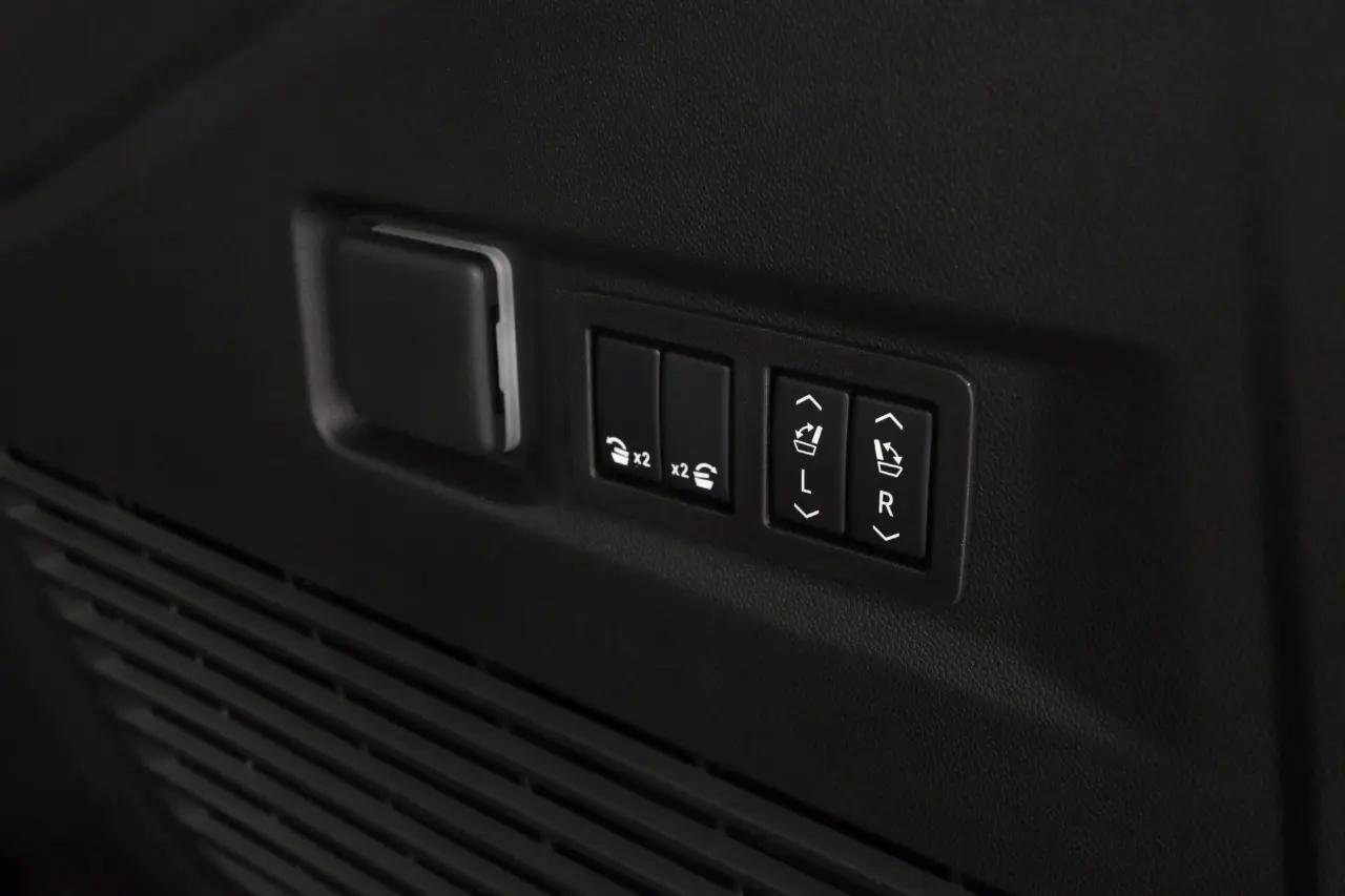 Used 2026 Chevrolet Tahoe Z71 w/ Comfort Package image 32