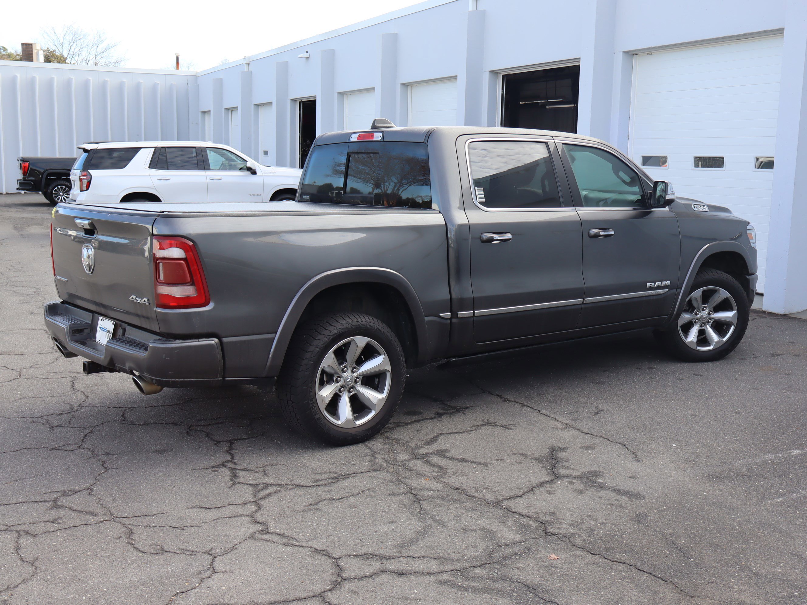 Used 2020 RAM 1500 Limited w/ Body Color Bumper Group image 11