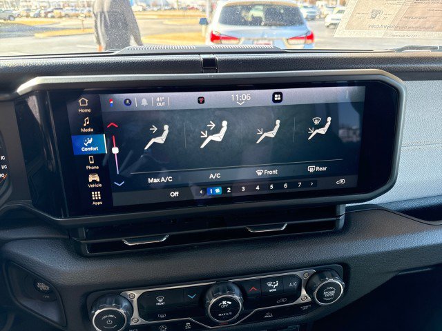 Used 2024 Jeep Wrangler Sport S image 16