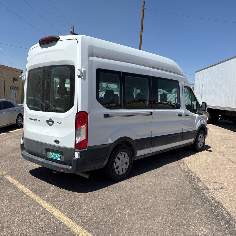 Used 2023 Ford Transit 350 XLT RWD image 3