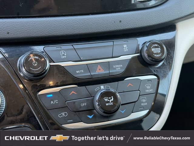 Used 2021 Chrysler Voyager LX FWD image 20