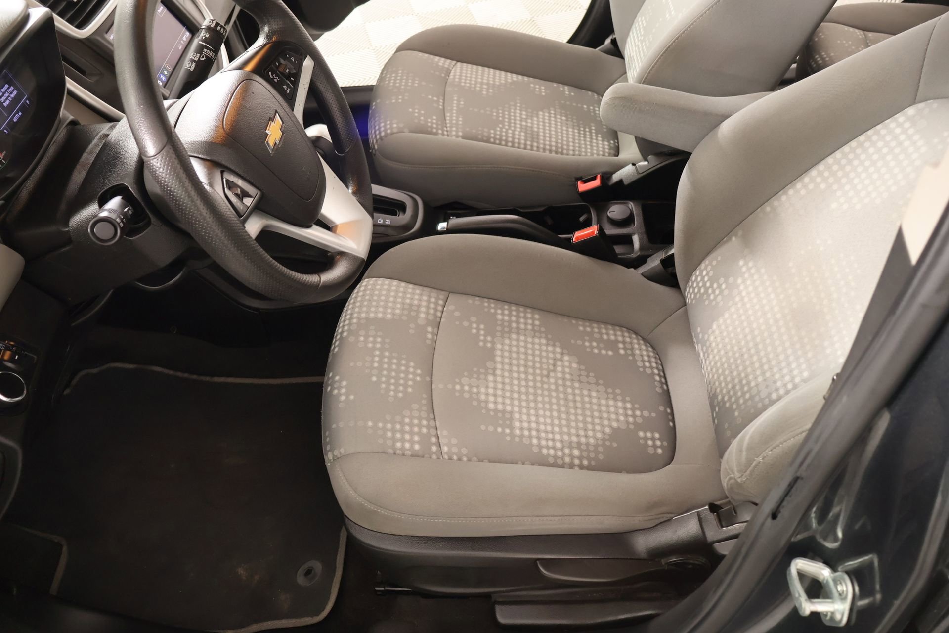 Used 2020 Chevrolet Sonic LT FWD image 10