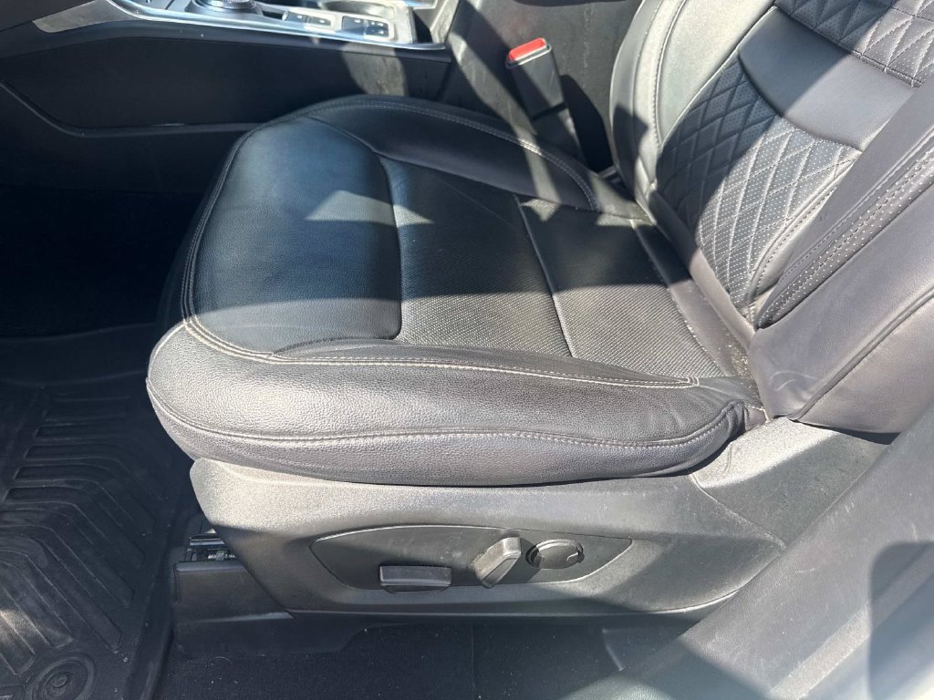Used 2022 Ford Explorer Limited w/ Equipment Group 301A RWD image 22