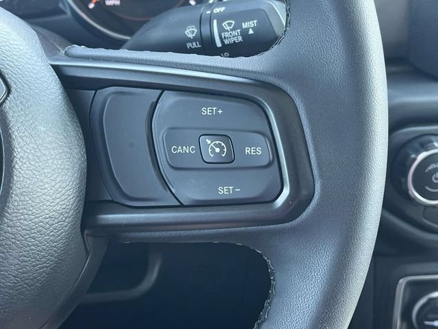 Used 2023 Jeep Gladiator Sport AWD/4WD image 27
