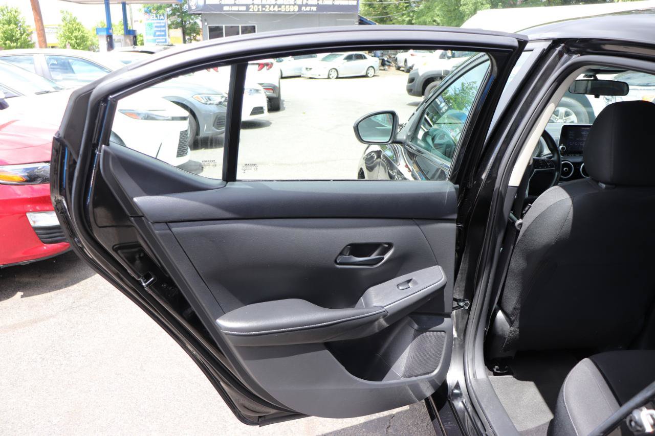 Used 2024 Nissan Sentra SV FWD image 23