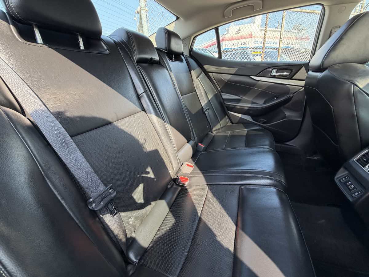 Used 2022 Nissan Maxima SL FWD image 29