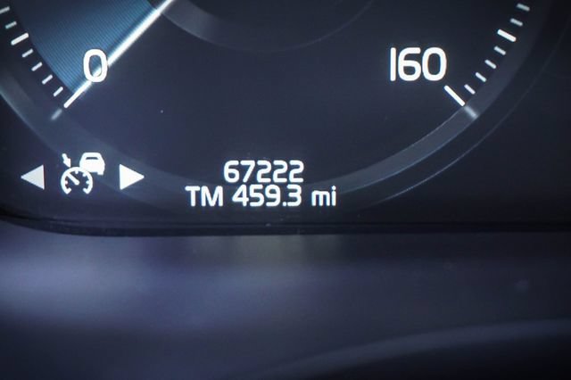 Used 2018 Volvo XC60 T6 R-Design w/ Convenience Package AWD/4WD image 9