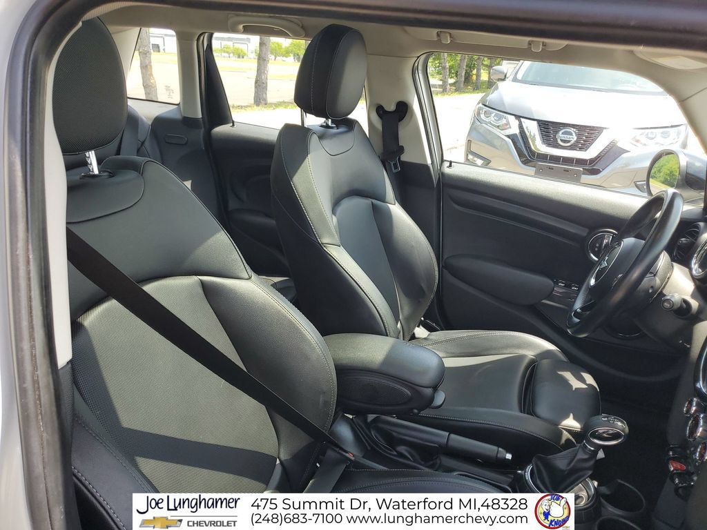 Used 2016 MINI Cooper 4-Door Hardtop FWD image 27