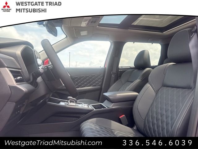 New 2025 Mitsubishi Outlander SEL image 25