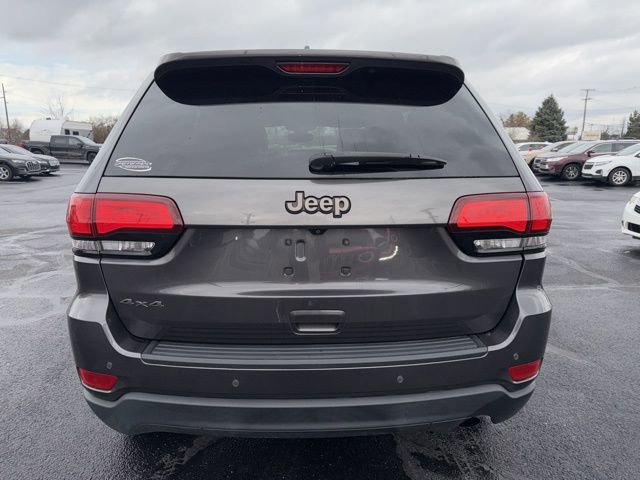 Used 2017 Jeep Grand Cherokee Laredo image 6