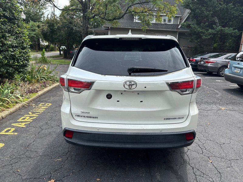 Used 2015 Toyota Highlander Limited Platinum AWD/4WD image 9
