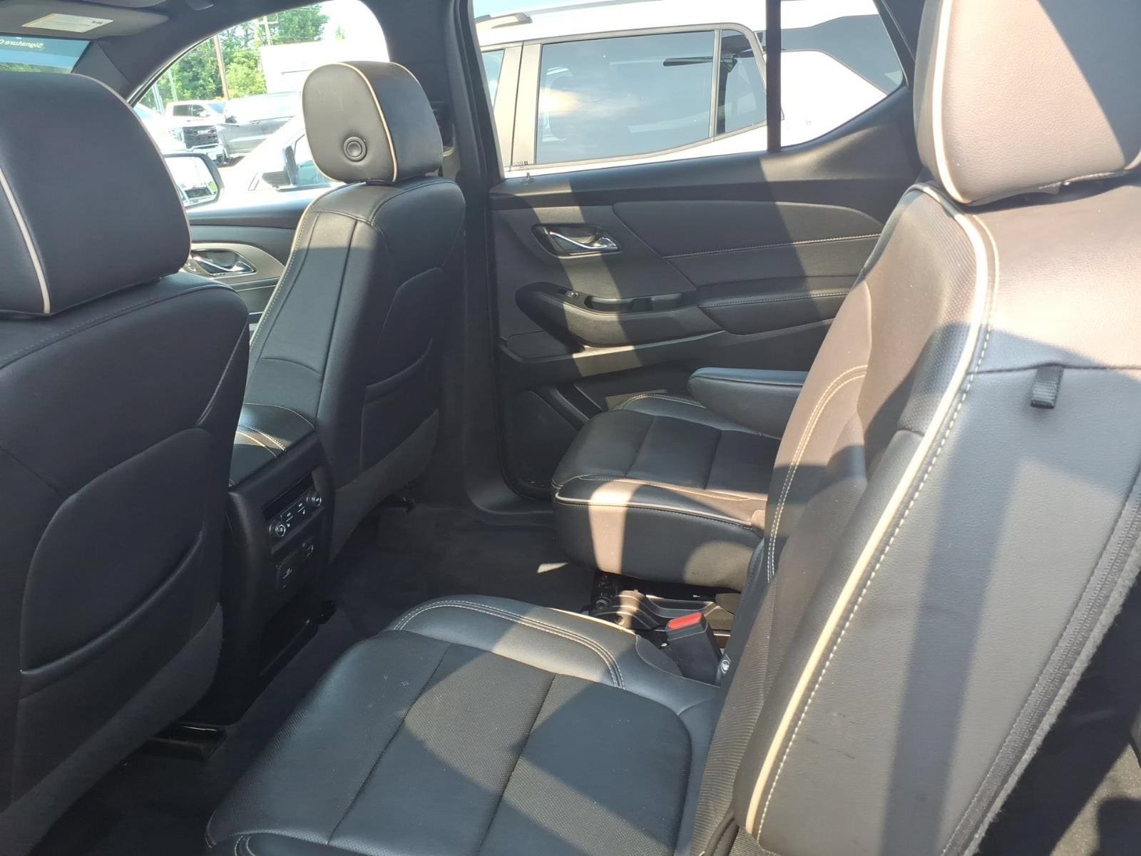 Used 2023 Chevrolet Traverse Premier AWD/4WD image 8
